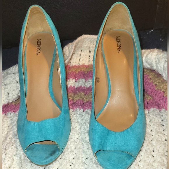 Merona Women's Blue Peep Toe Heels - Picture 3 of 6